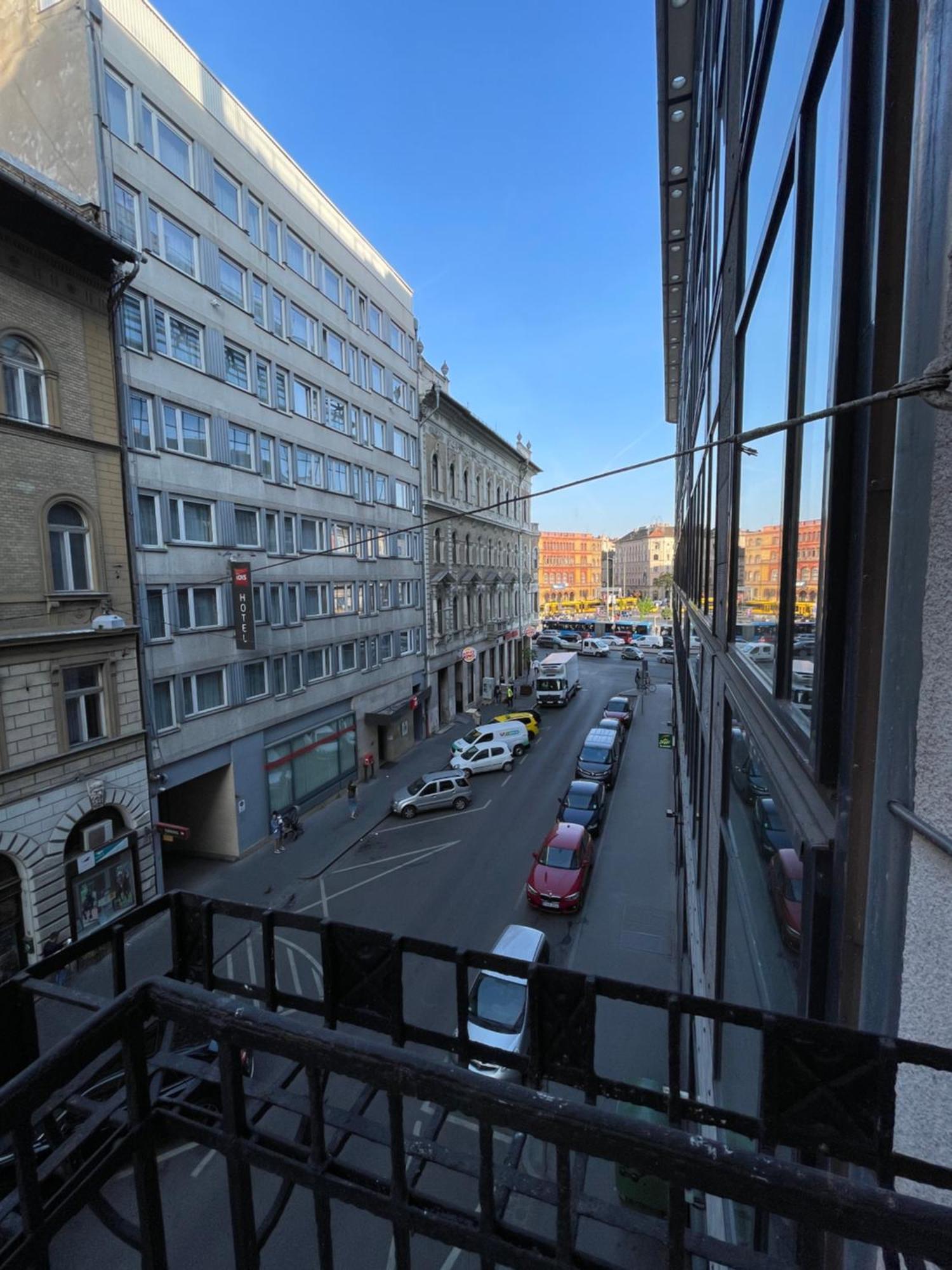 Daisy Apartments In The Inner City Budapest Exterior photo