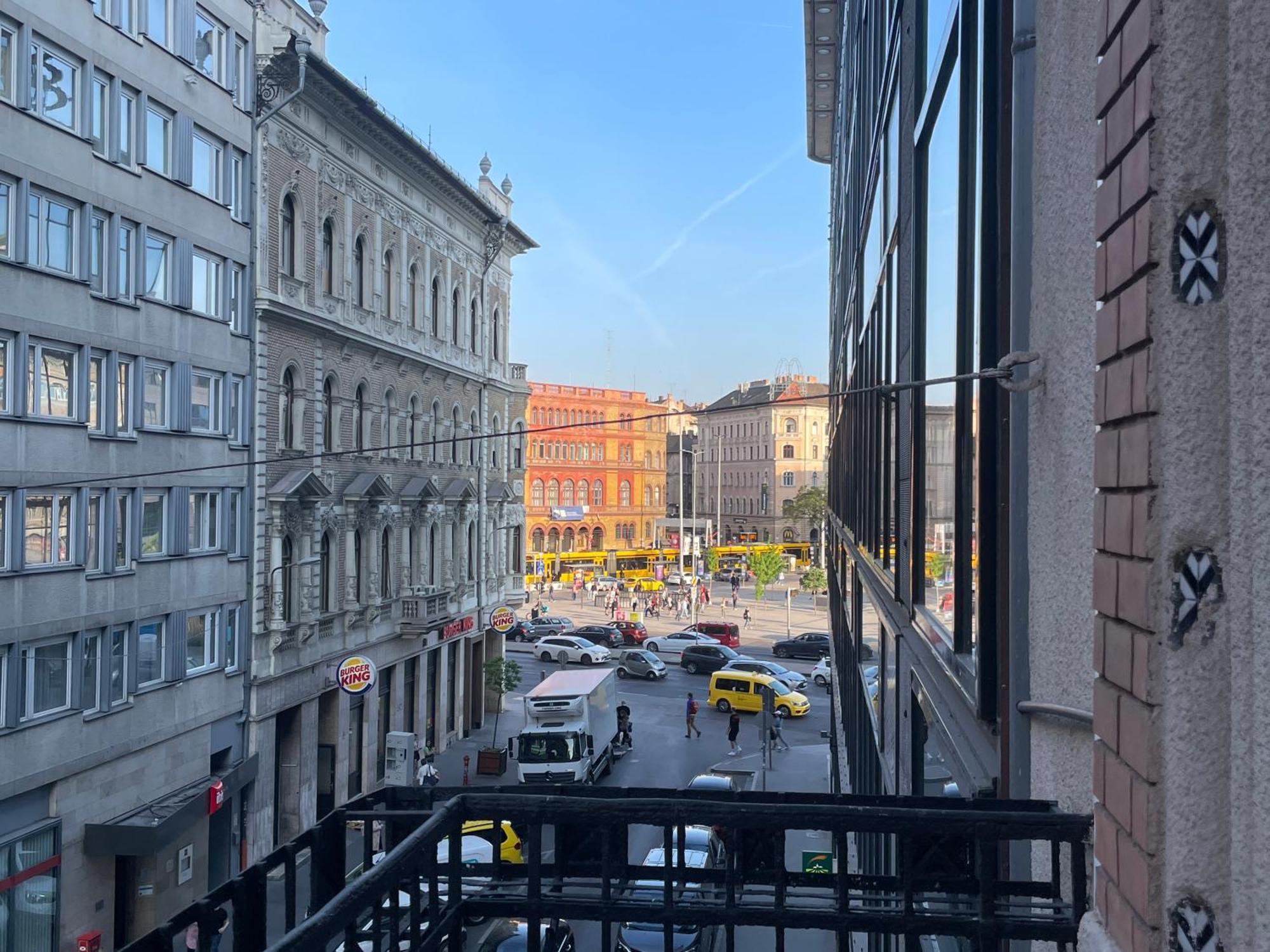 Daisy Apartments In The Inner City Budapest Exterior photo